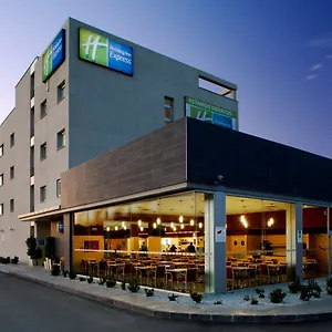 3* Szálloda Holiday Express Airport By Ihg